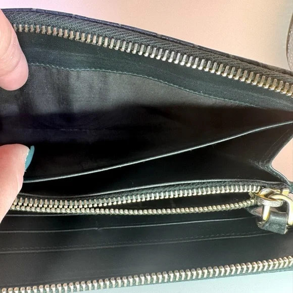 Miu Miu Continental Croc Embossed Zip Wallet Rare Verde Petrolio Authentic - Picture 9 of 14